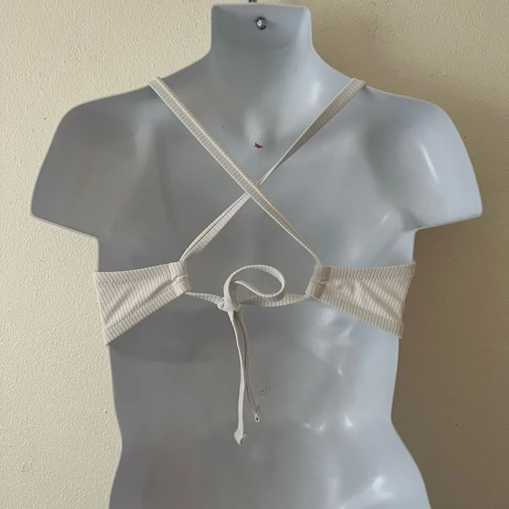 Shade & Shore Women's Lightly Lined V-Wire Textured Bikini Top (White) 38 D